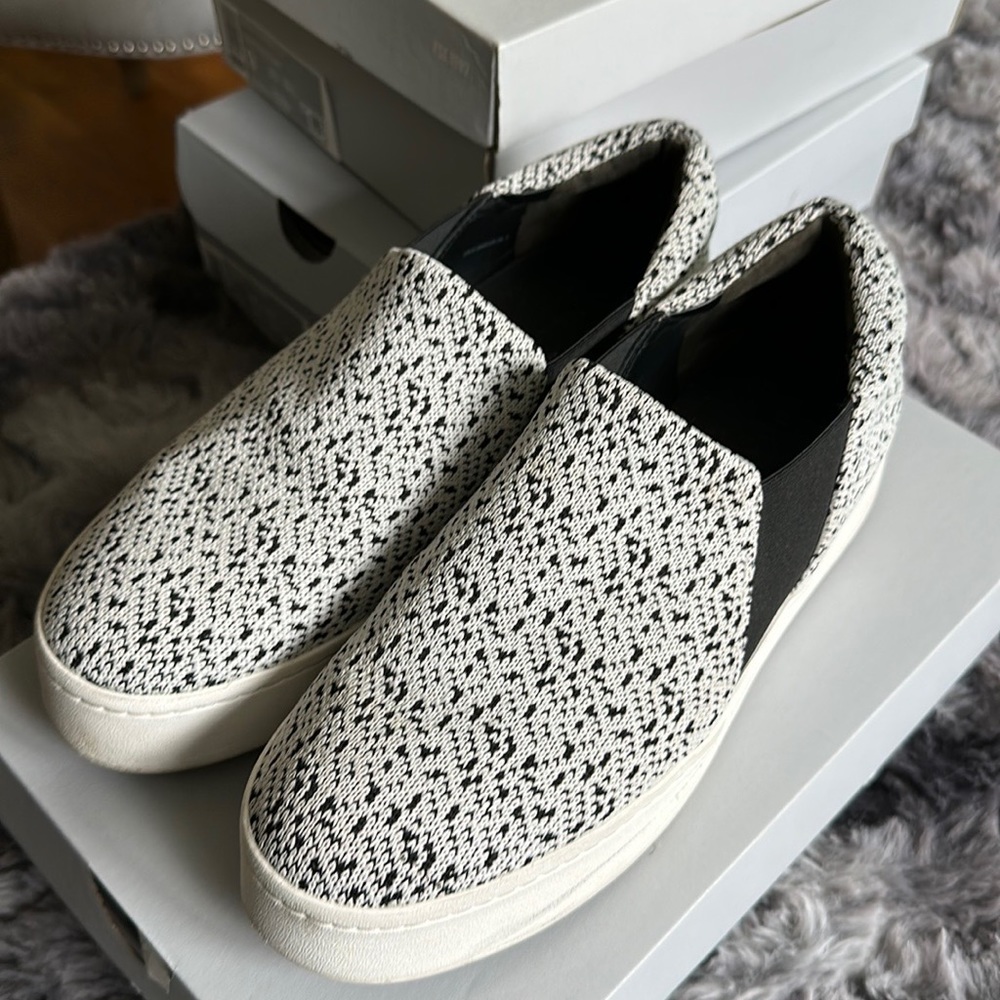 WMNS VINCE SNEAKERS
